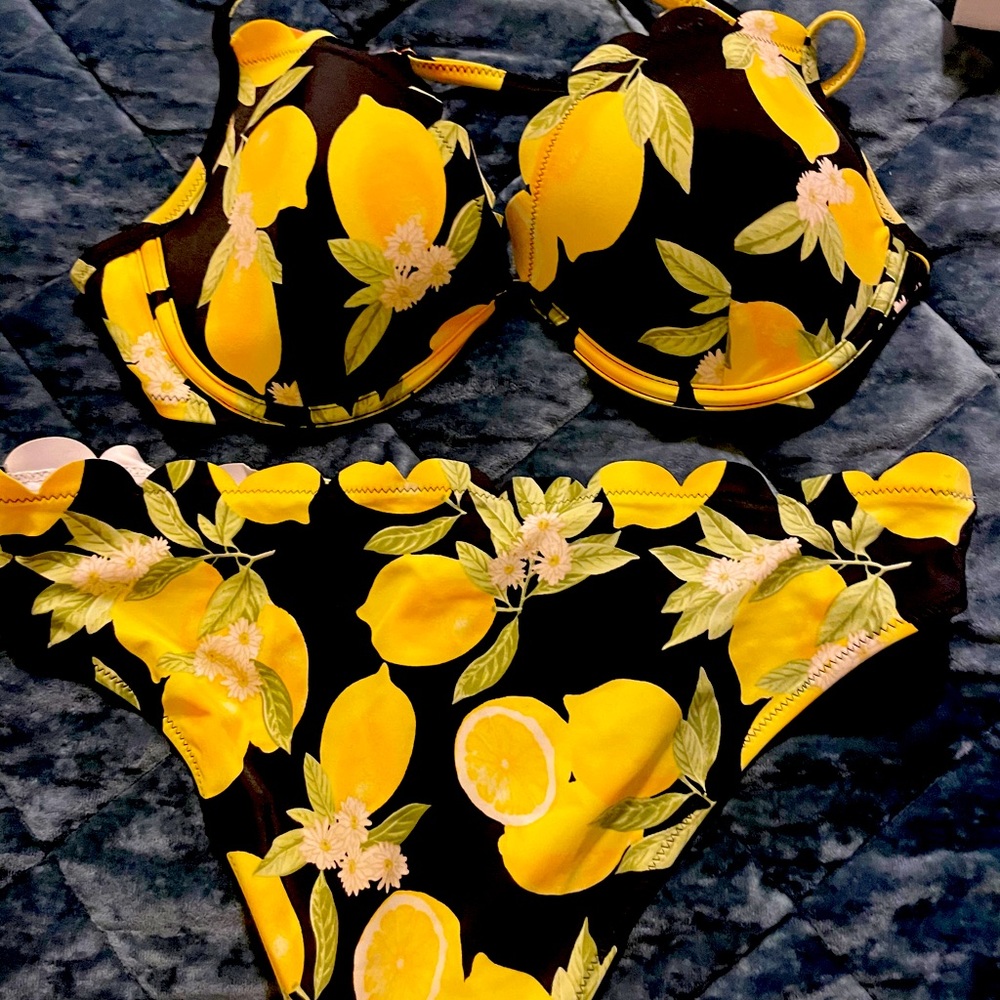Lemon scalloped bikini